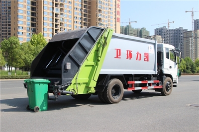 新春獻禮，環(huán)保先行 東風(fēng)多利卡國五壓縮垃圾車及系列專用車限時促銷